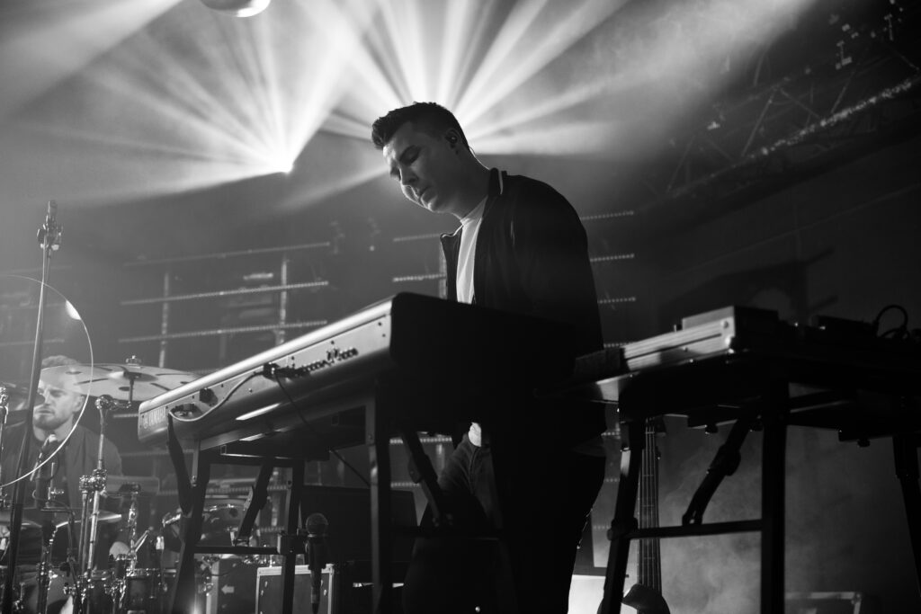 Deutsche Musikerin LEA im Atelier in Luxemburg während ihrer "Zwischen den Teilen" Tour 2019