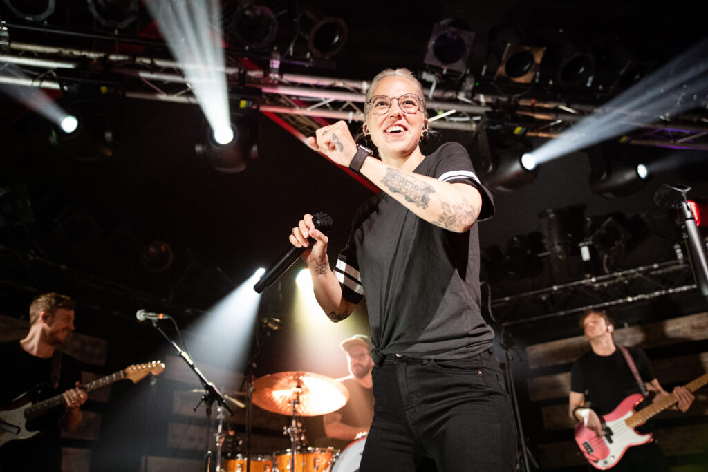 Schweizer Musikerin Stefanie Heinzmann während ihrer "All we need is love" Tour 2019 im Atelier in Luxemburg