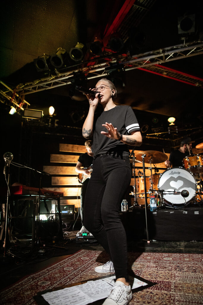 Schweizer Musikerin Stefanie Heinzmann während ihrer "All we need is love" Tour 2019 im Atelier in Luxemburg