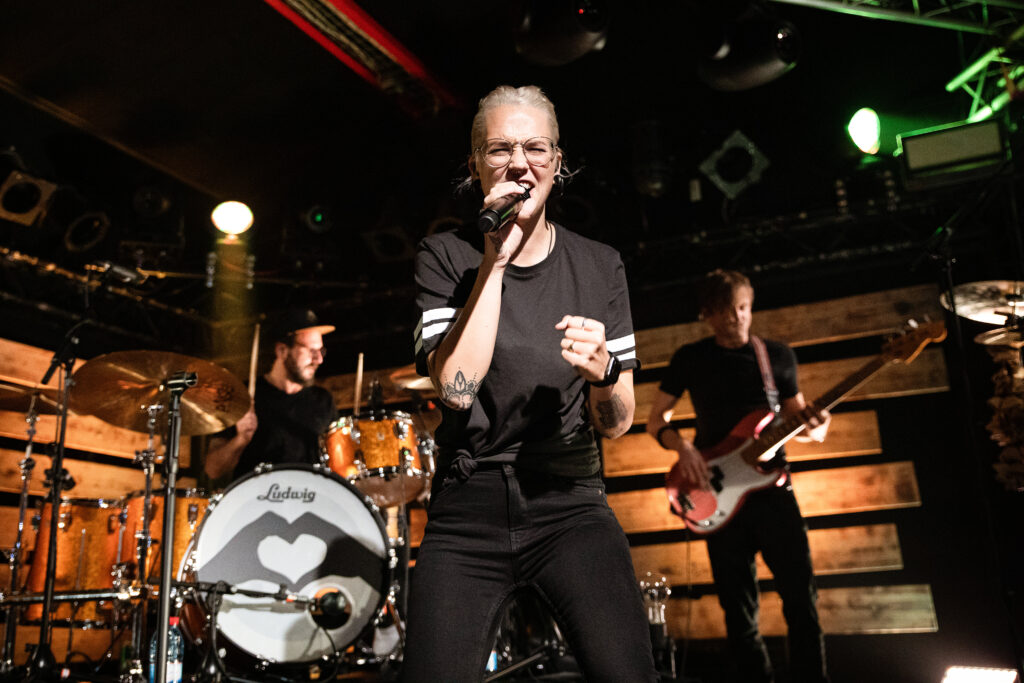 Schweizer Musikerin Stefanie Heinzmann während ihrer "All we need is love" Tour 2019 im Atelier in Luxemburg