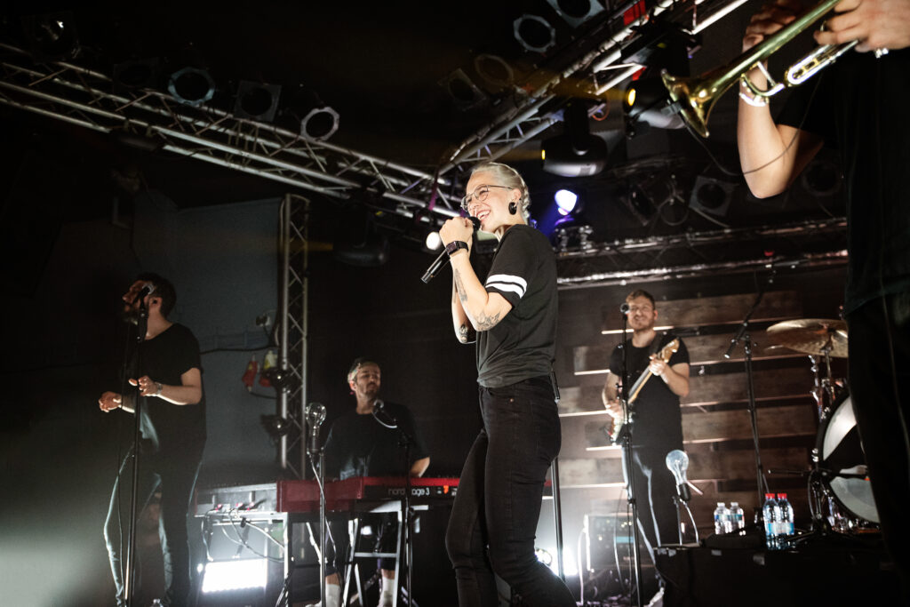 Schweizer Musikerin Stefanie Heinzmann während ihrer "All we need is love" Tour 2019 im Atelier in Luxemburg