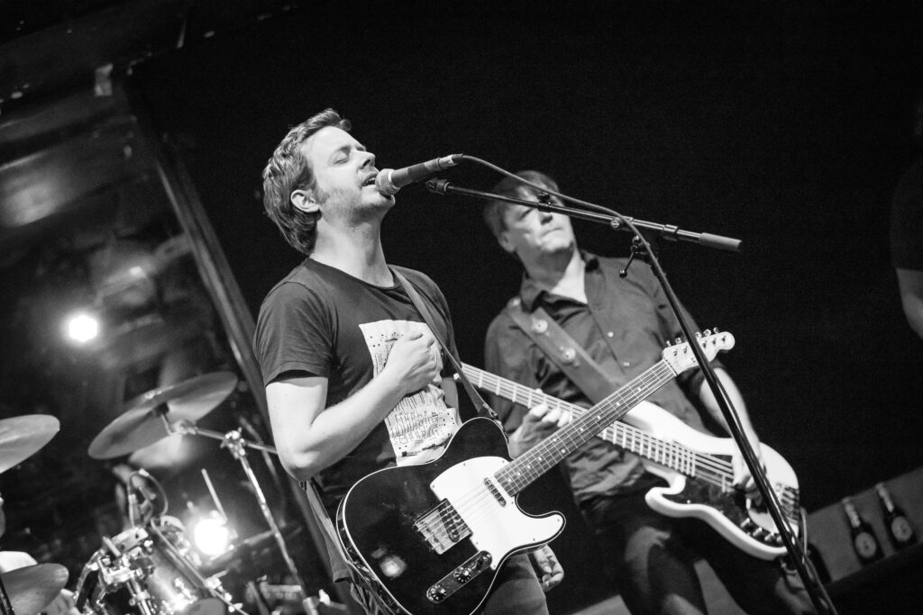 straws, deutsche Post / Indie / Rock Band aus Trier, bei einem Auftritt in der Lucky's Luke