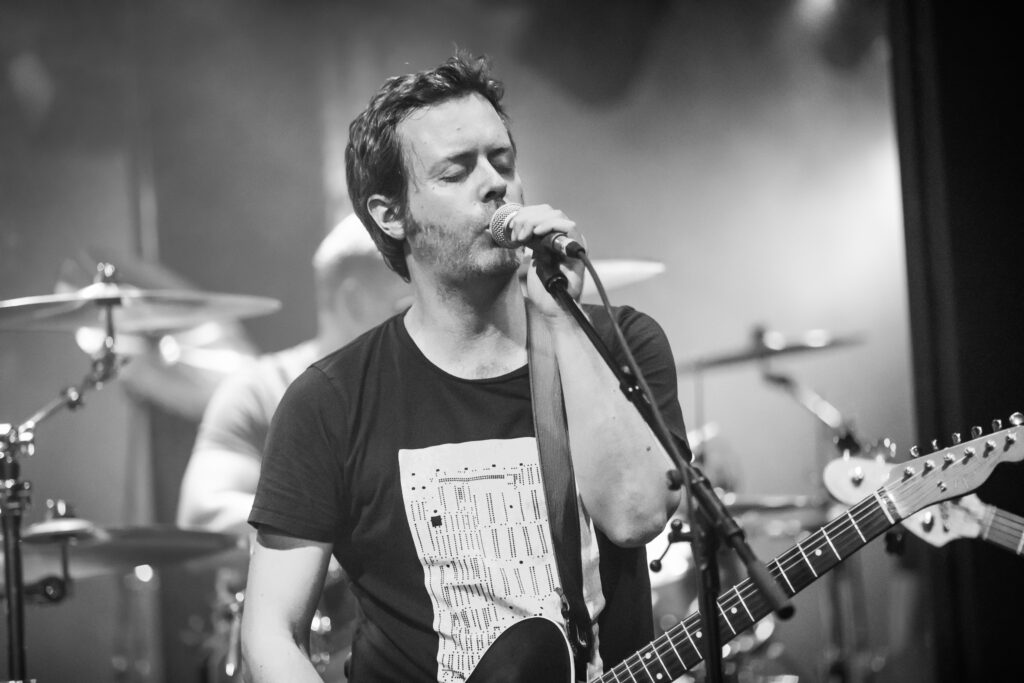 straws, deutsche Post / Indie / Rock Band aus Trier, bei einem Auftritt in der Lucky's Luke