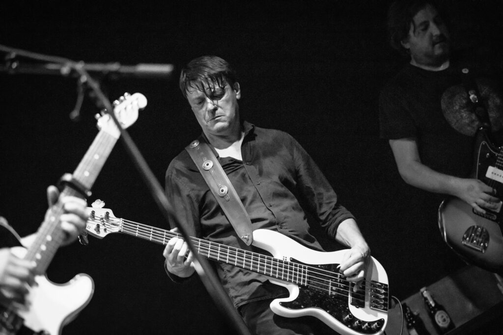 straws, deutsche Post / Indie / Rock Band aus Trier, bei einem Auftritt in der Lucky's Luke