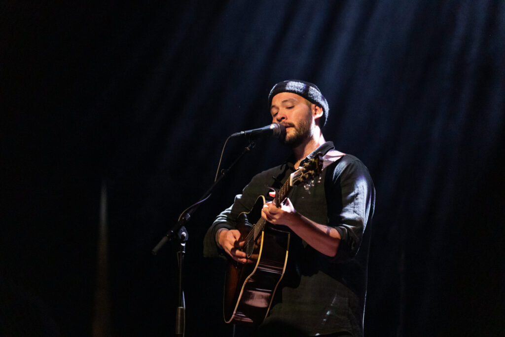 Canadian folk musician Garrett Kato at opderschmelz in Luxembourg, on tour with Hollow Coves