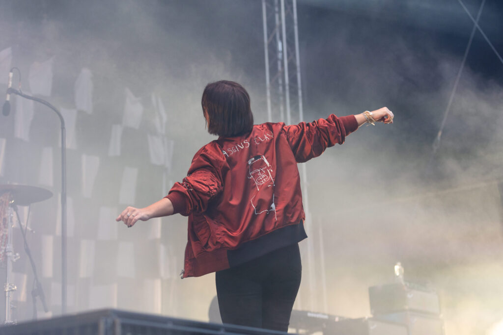 Stefanie Kloß, Frontsängerin der deutschen Pop-Rock-Band Silbermond, bei einem Open Air Konzert in neimënster in Luxemburg