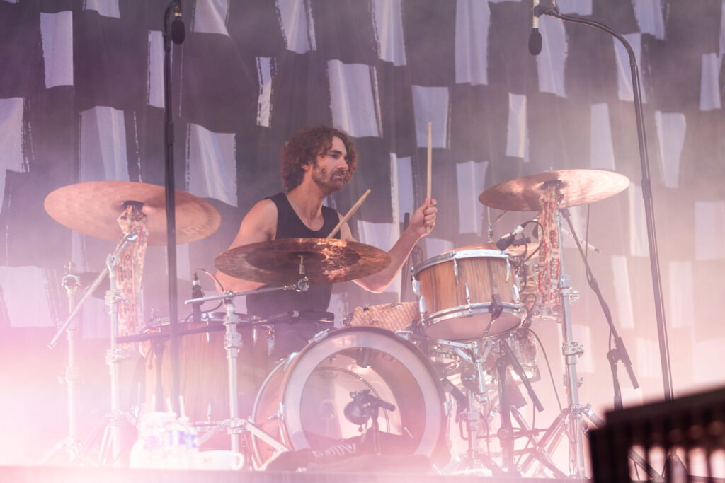 Andreas Nowak, Schlagzeuger der deutschen Pop-Rock-Band Silbermond, bei einem Open Air Konzert in neimënster in Luxemburg