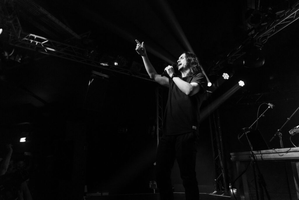 The Kiffness performing "Kookee Kookee" at den Atelier in Luxembourg, September 2024