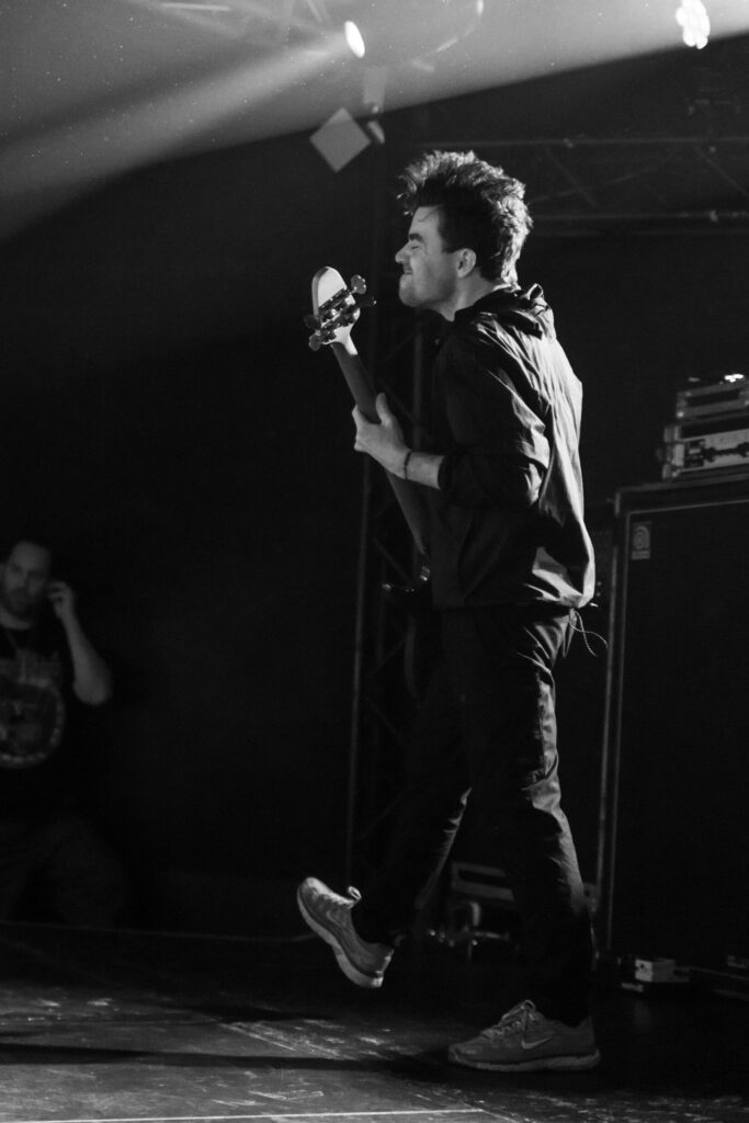 Andrew Rose, bassist for Stick To Your Guns, at den Atelier in Luxembourg