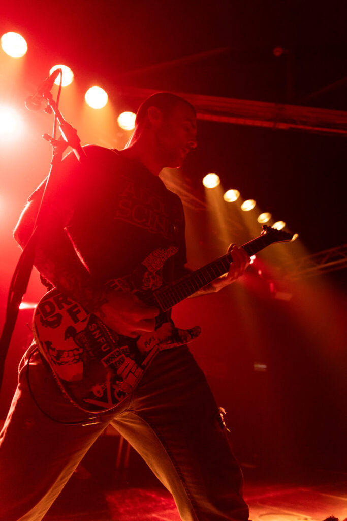 Josh James, guitarist for Stick To Your Guns, at den Atelier in Luxembourg