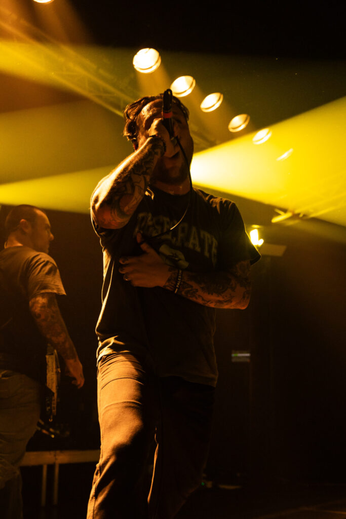 Jesse Barnett, vocalist for Stick To Your Guns, at den Atelier in Luxembourg