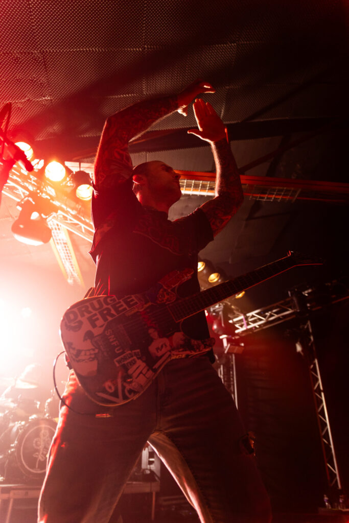 Josh James, guitarist for Stick To Your Guns, at den Atelier in Luxembourg