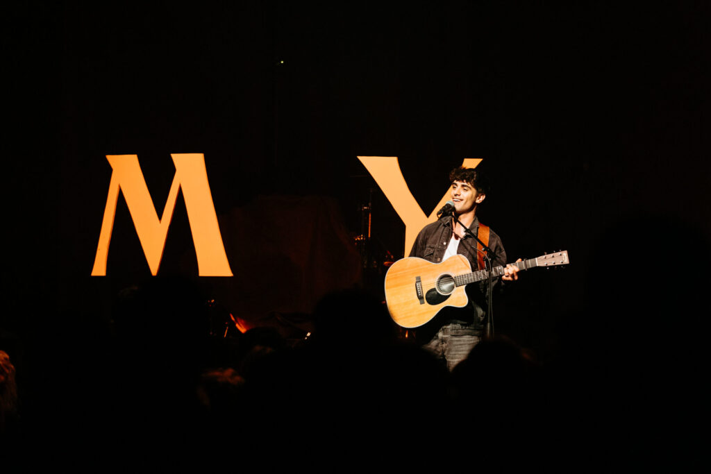 Deutscher Sänger Myle live in Luxemburg, on tour mit Kamrad